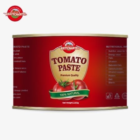 Tomatenfabriek biedt ingeblikte tomatenpasta met ingepakte blikjes van 2200 gram aan, die een hoge kwaliteit van versheid garanderen