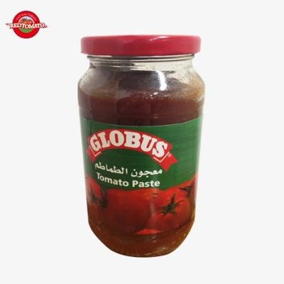 Drie keer geconcentreerde tomatenpuree in een pot, 210 ml natuurlijke tomatenpasta.